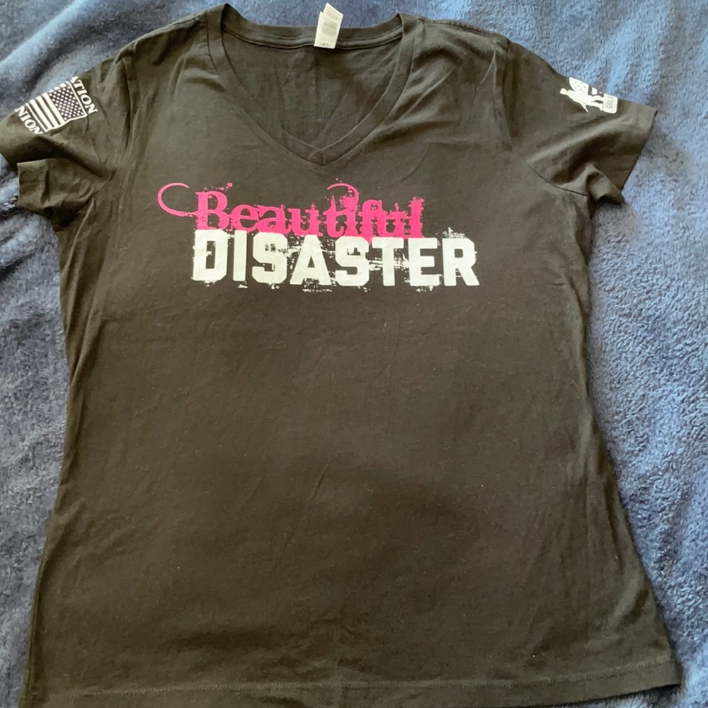 New w/o tags Ladies Tee